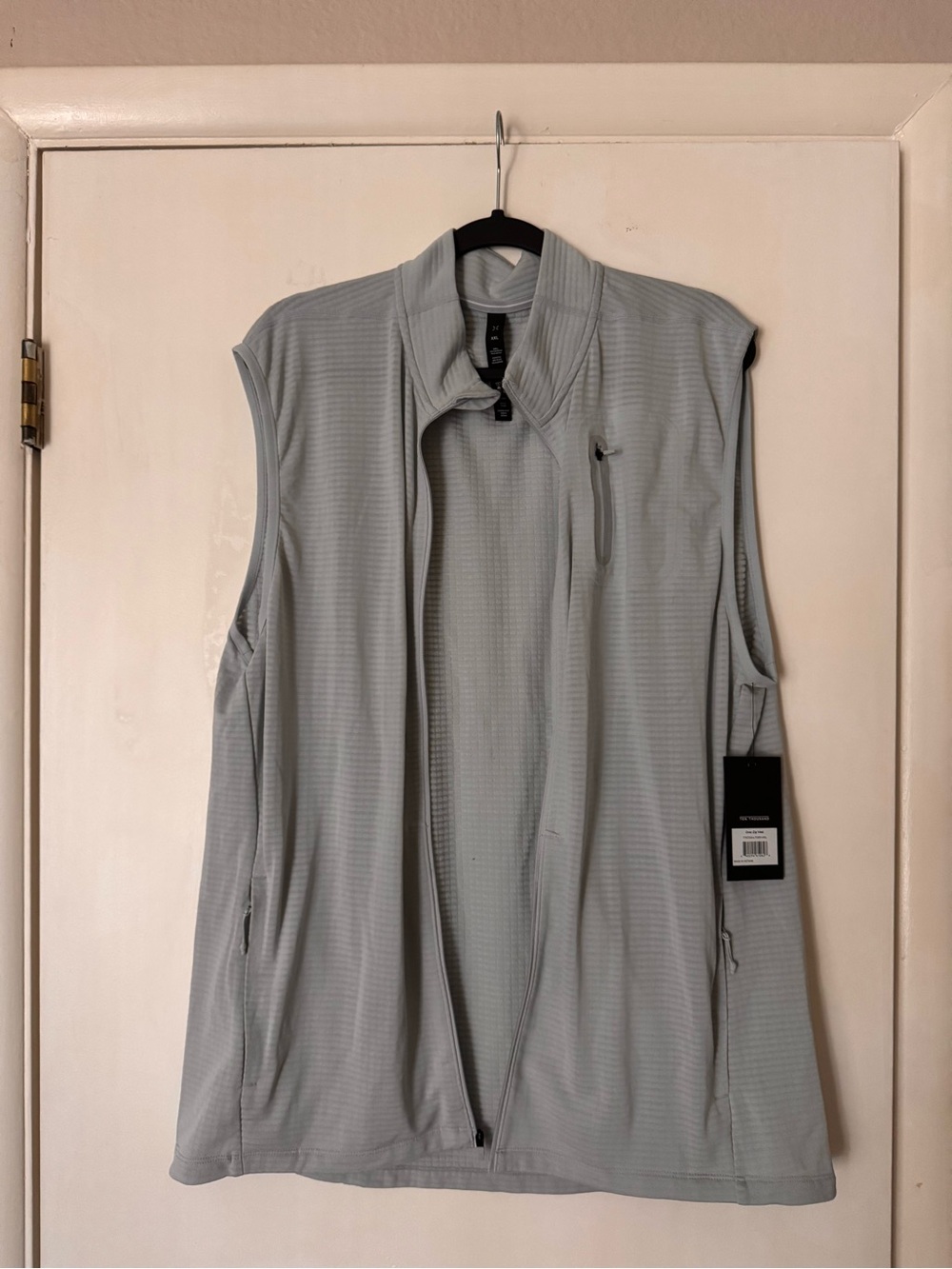 Ten Thousand Men's Over Zip Vest